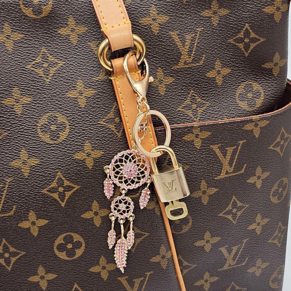 Authentic Louis Vuitton Gold Padlock & Key 🔒 LV Bag Charm w/ Unbranded Keychain